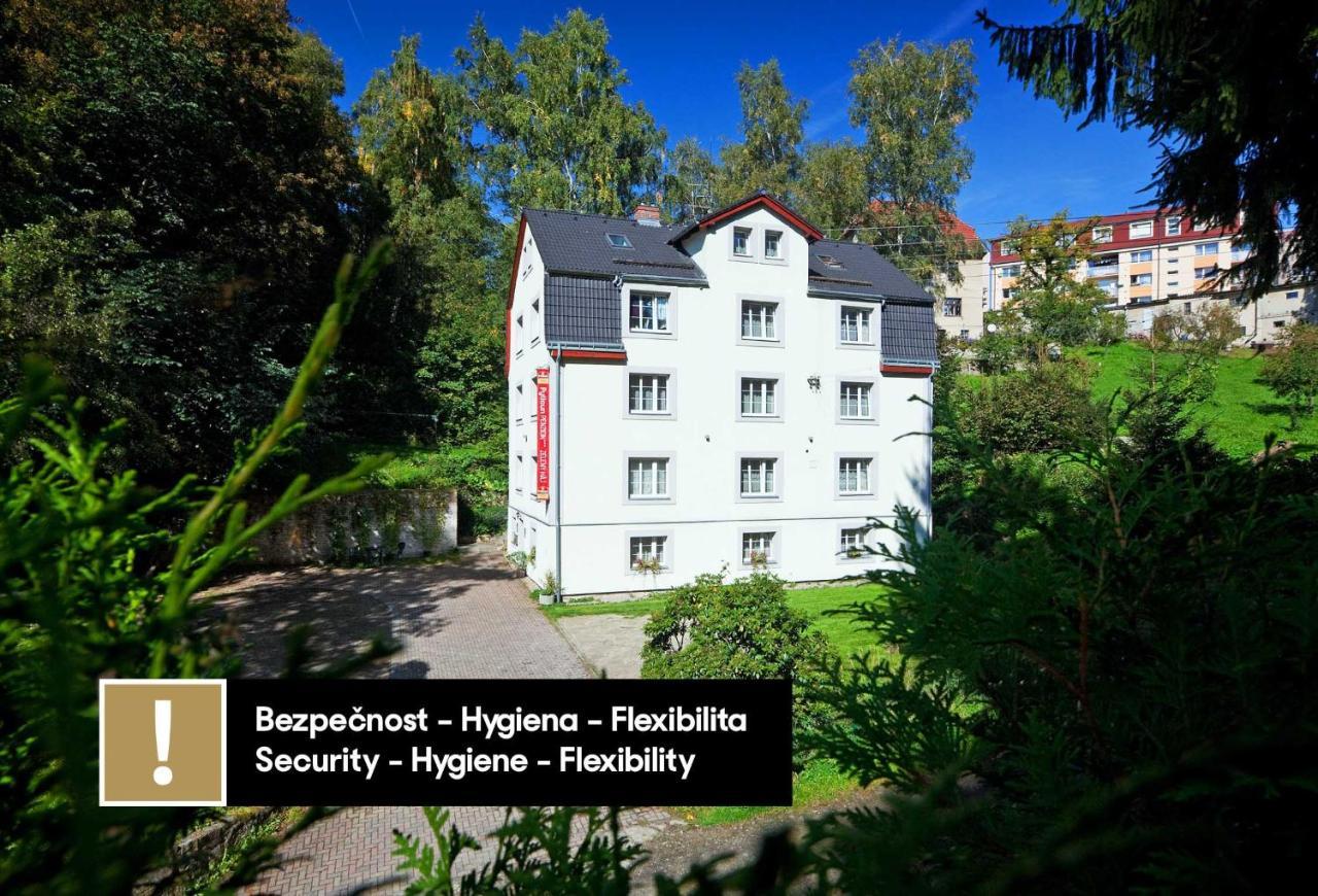 Pytloun Penzion Zeleny Haj Liberec Exterior photo