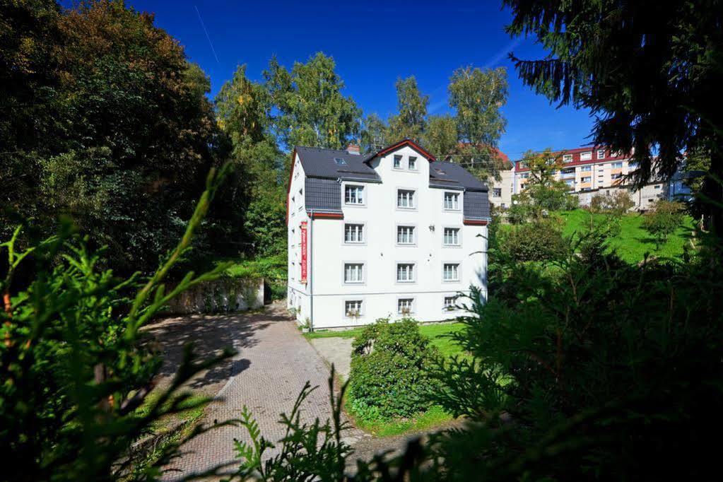 Pytloun Penzion Zeleny Haj Liberec Exterior photo